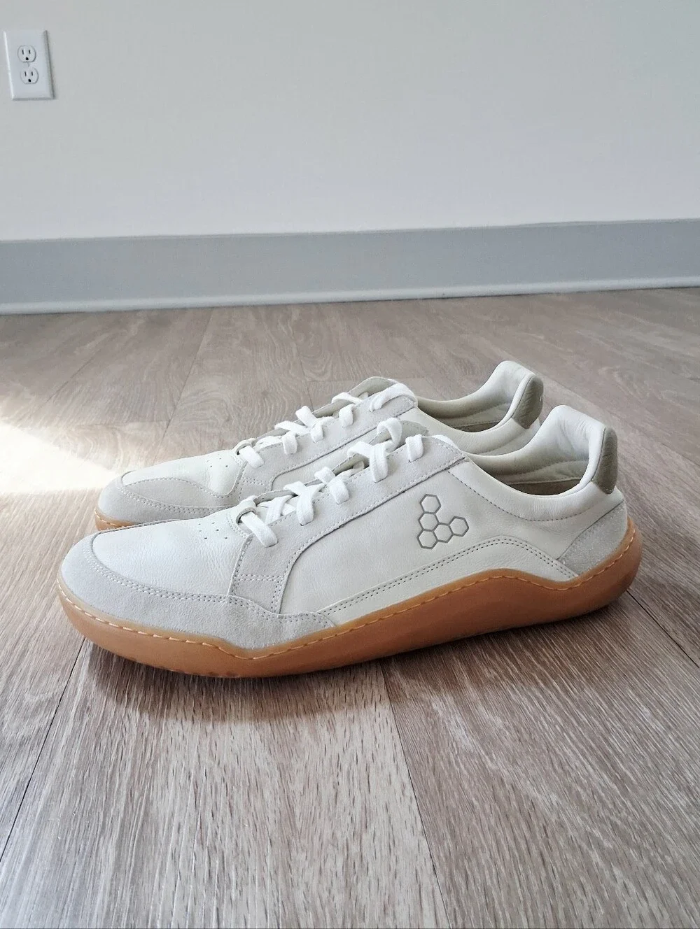 Vivobarefoot Gobi Leather Limestone Dusty Green Sneakers 46